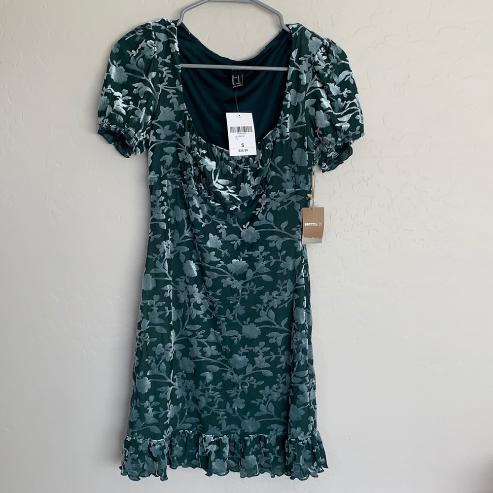 Forever 21 Velvet Cap Sleeve Dress